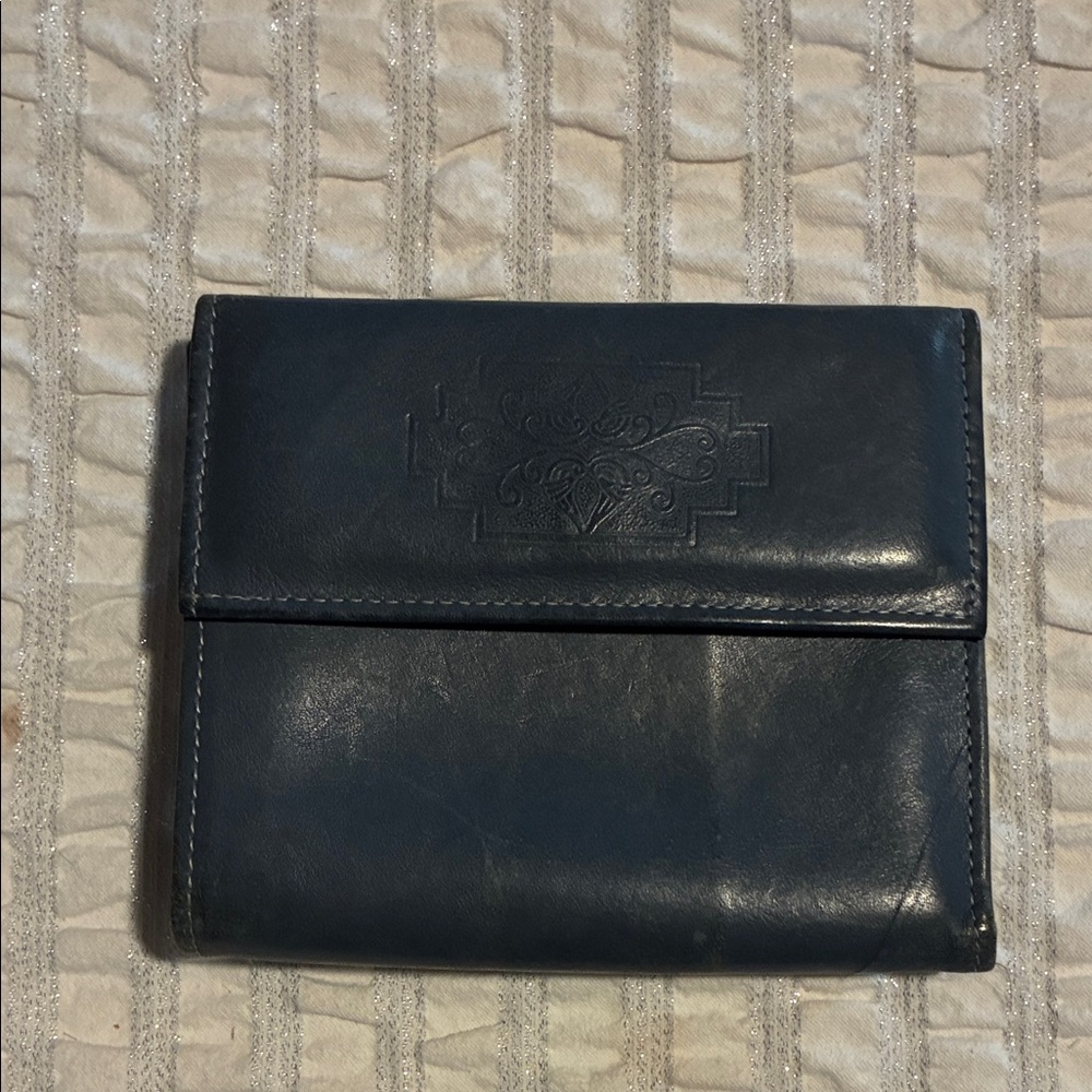 Vintage Amity Women’s dark Blue Cowhide Leather Wallet- Kiss closure on back